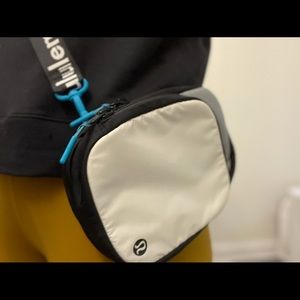 lululemon easy access cross body never used